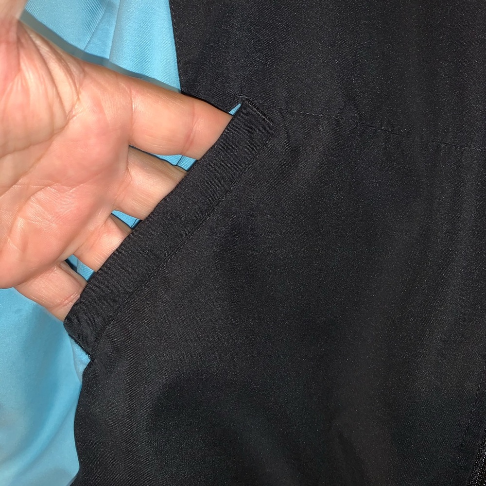 EUC Nike Windbreaker Size M. - Picture 3 of 7